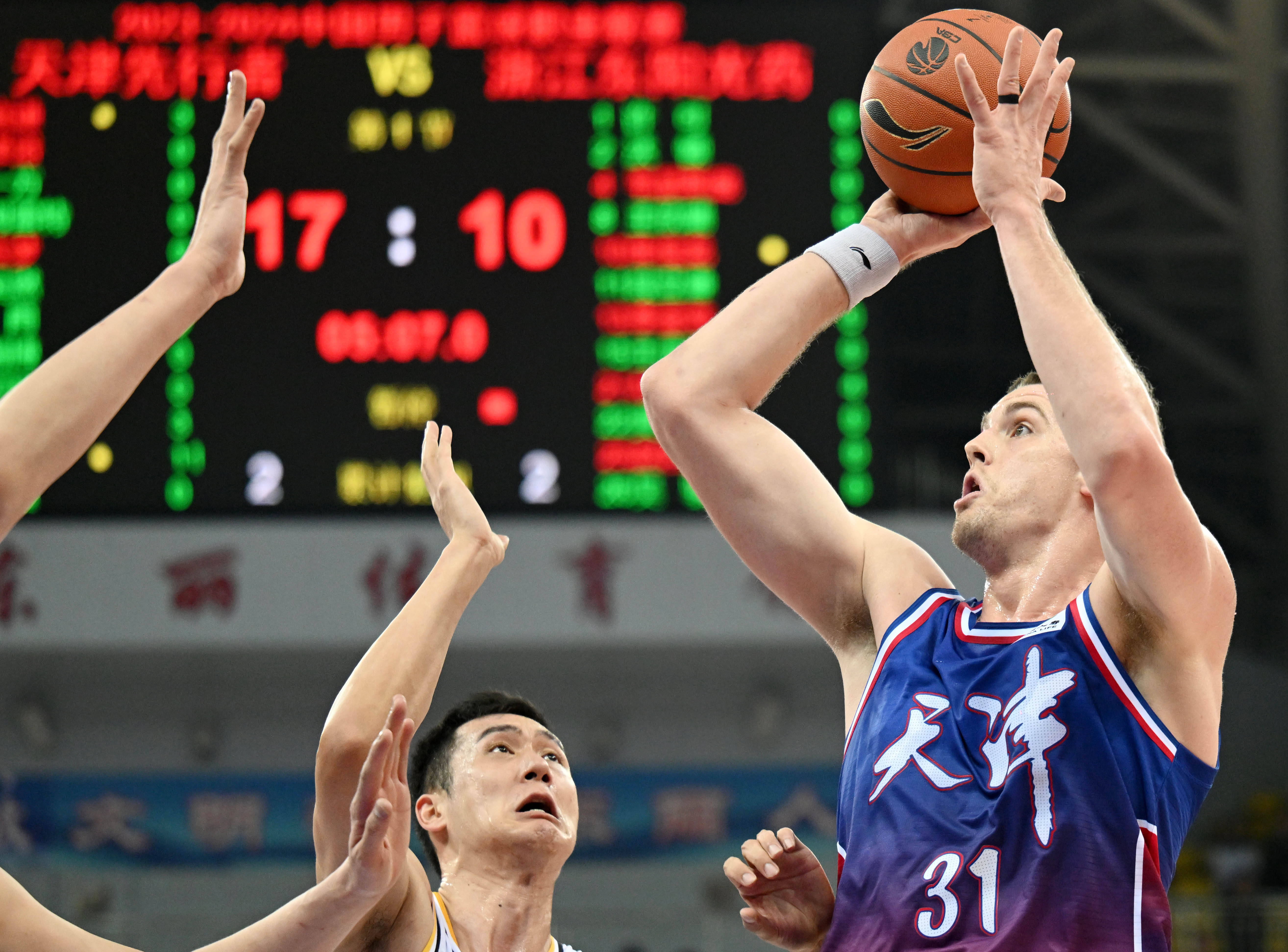 od体育链接-包含四川男篮突破困境,主场告捷喜迎赛季首胜!的词条