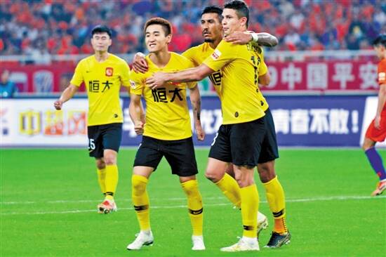 od体育中国官网-广州恒大客场大胜巩固联赛领先地位