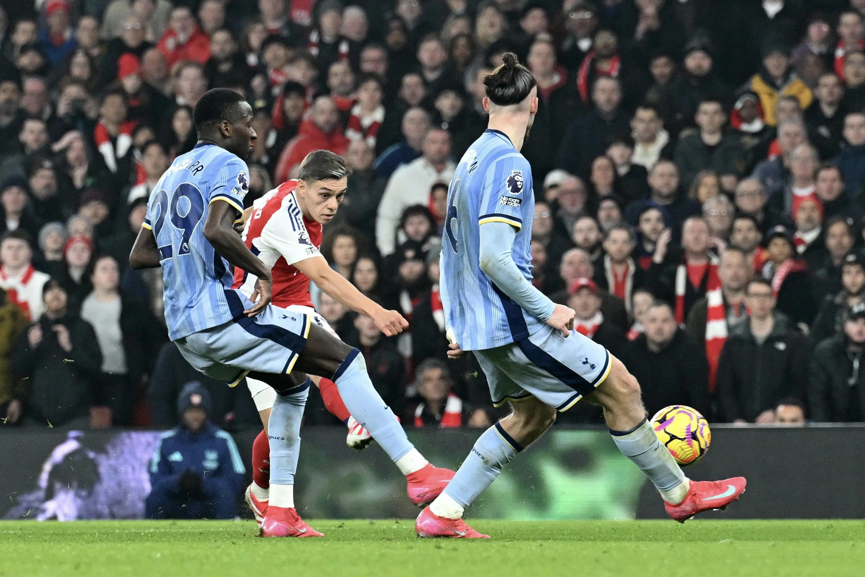 od体育新闻-阿森纳战胜热刺,在伦敦德比中获胜